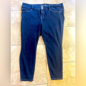 TORRID size 22 Jeggings